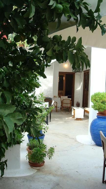 فندق Douskos Uptown Living هيدرا المظهر الخارجي الصورة