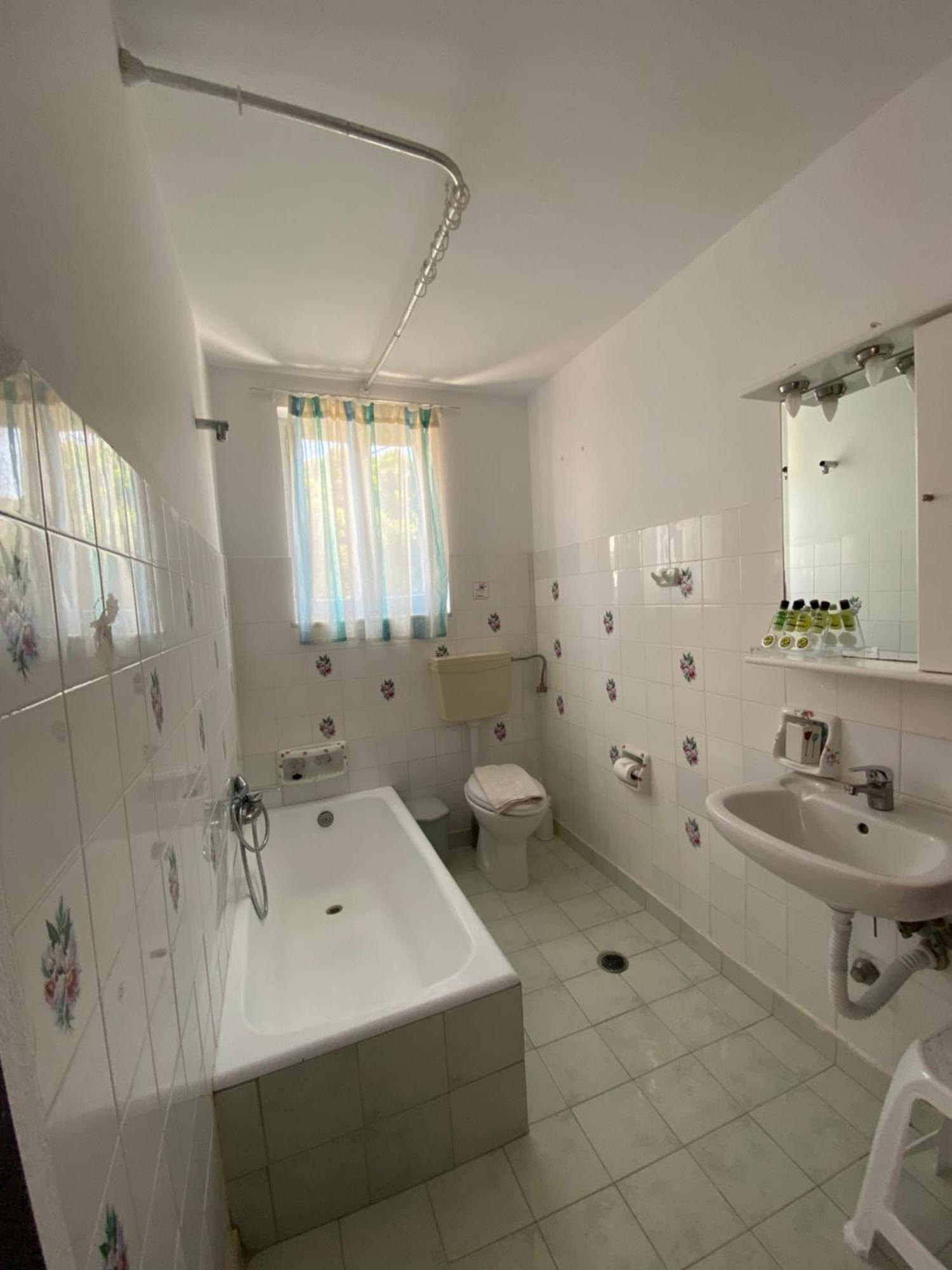 فندق Douskos Uptown Living هيدرا المظهر الخارجي الصورة