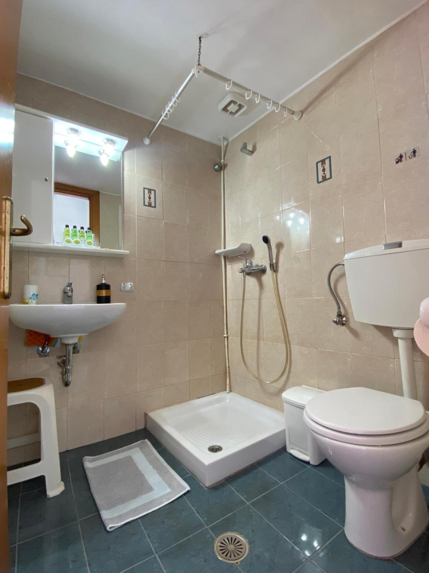 فندق Douskos Uptown Living هيدرا المظهر الخارجي الصورة